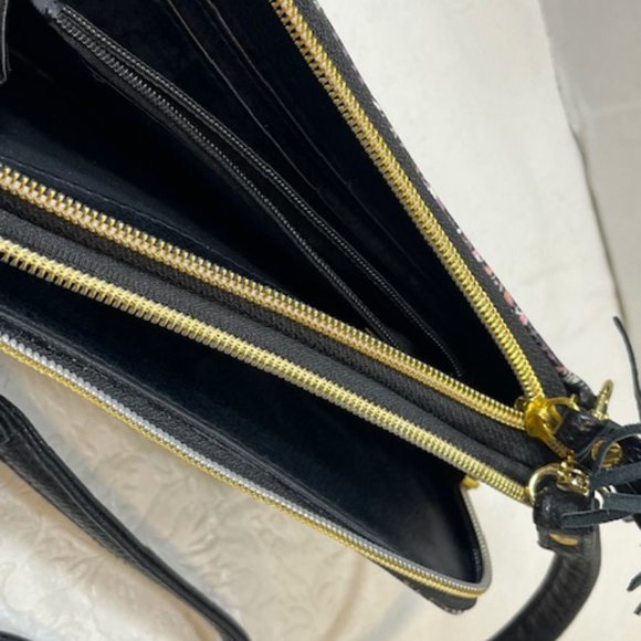 Buxton Pretty Paisley Ultimate Zip Around Organizer Crossbody Shoulder Bag - Picture 9 of 13